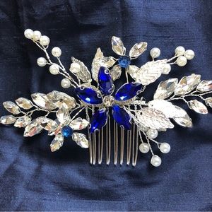 NWOT. Stunning, hand-crafted bridal/occasion jewelled comb.